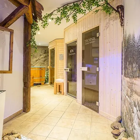 Hotel Blauer Engel 4*