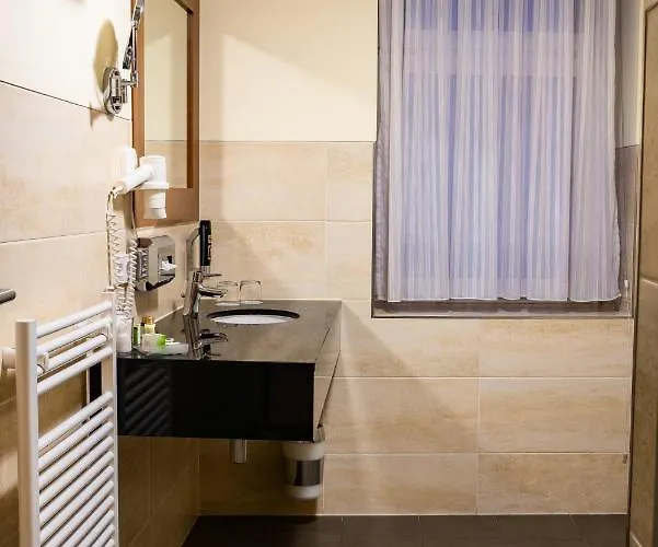 Ξενοδοχείο Blauer Engel 4*